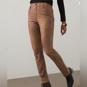 Chico's 0.5 (US 6) Worn Luggage Faux Suede Ponte 5 Pocket Slim‎ Pants